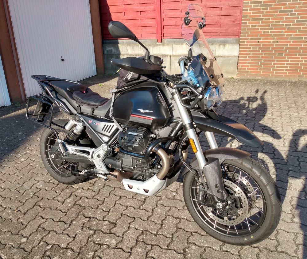 Die kleine Guzzi ohne Gepäck